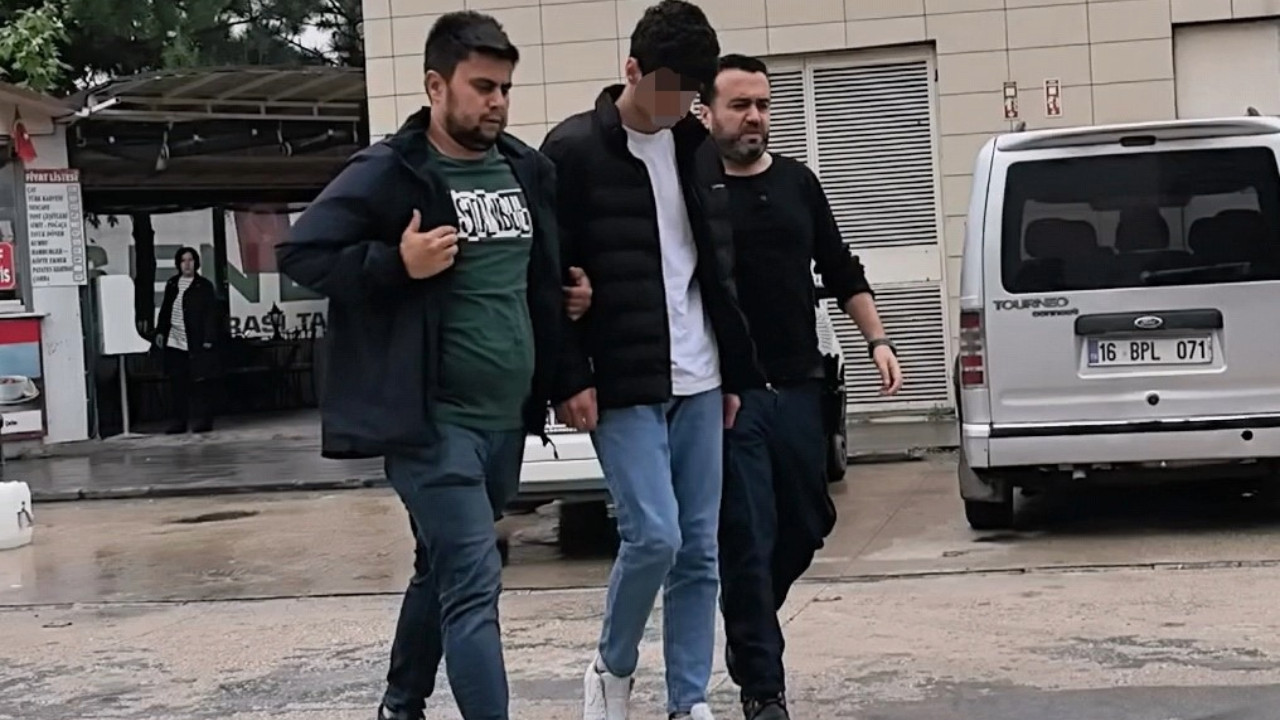 Arkadaşıyla şakalaşırken bıçaklandı