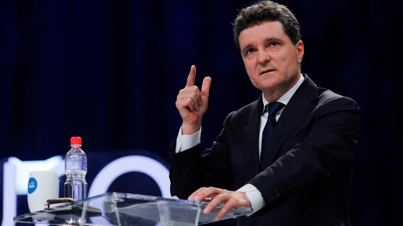 Bağımsız aday oldu, cumhurbaşkanlığını kazandı