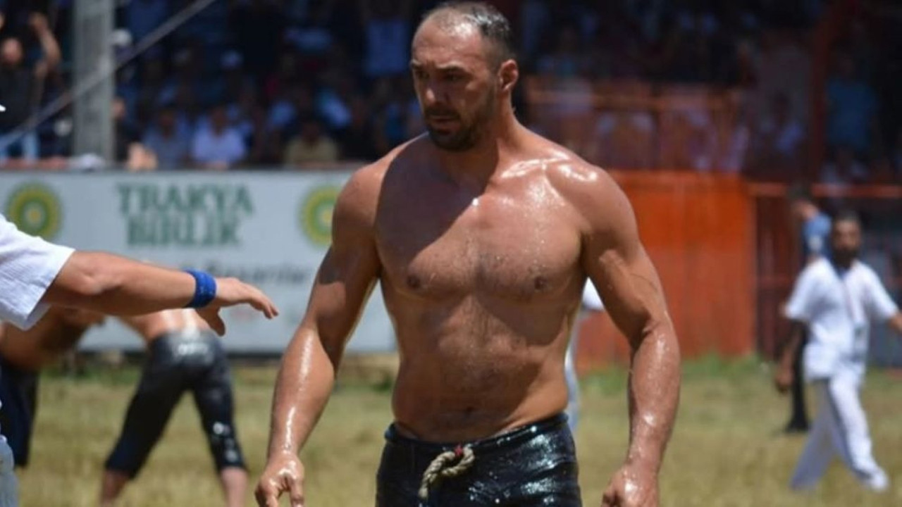 Başpehlivan Ali Gürbüz'den özür paylaşımı