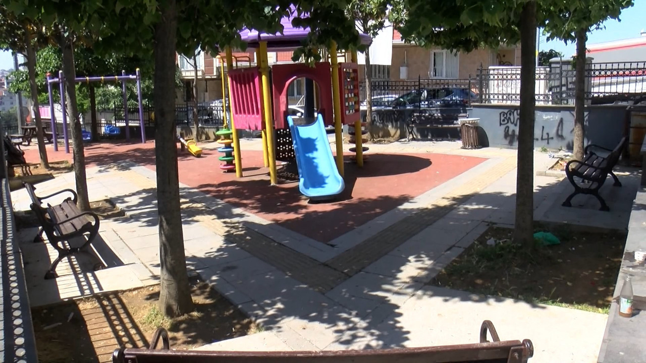 Parkta silahlı saldırı: Genç öldü, çocuk yaralandı