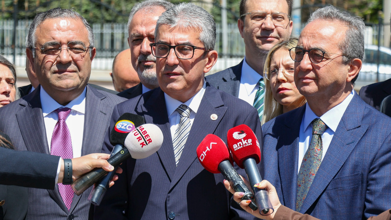 CHP, HSK seçimlerini AYM'ye taşıdı: 'Cübbelerde artık rozet var'