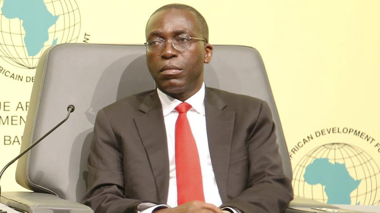 Eski Başbakan 'kürek cezasına' çarptırıldı