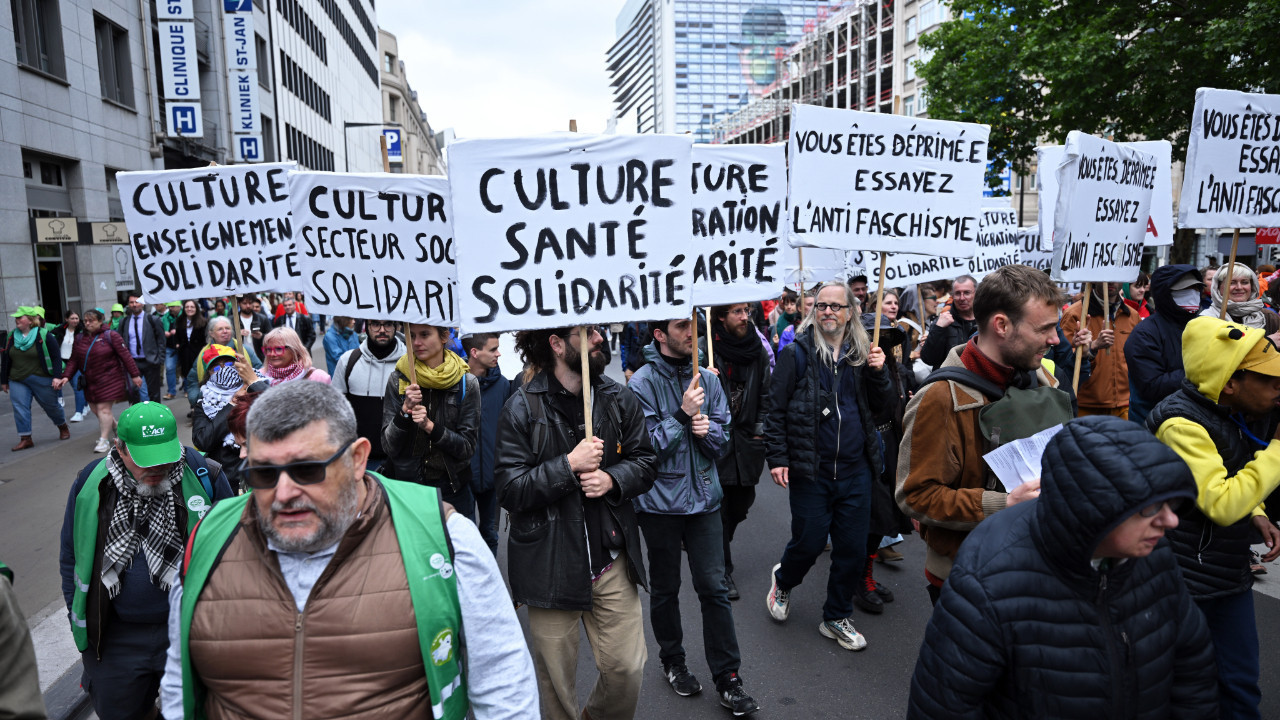 Kemer sıkma politikalarına karşı büyük protesto