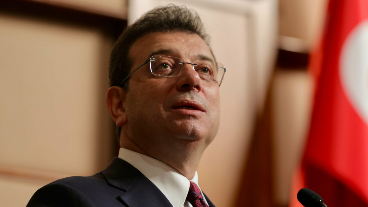 İmamoğlu: Verdiğiniz üstün hizmet her türlü takdirin üzerinde