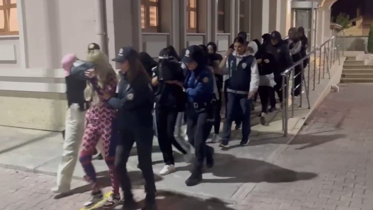 ‘Şah-Mat’ operasyonunda 74 kadın kurtarıldı