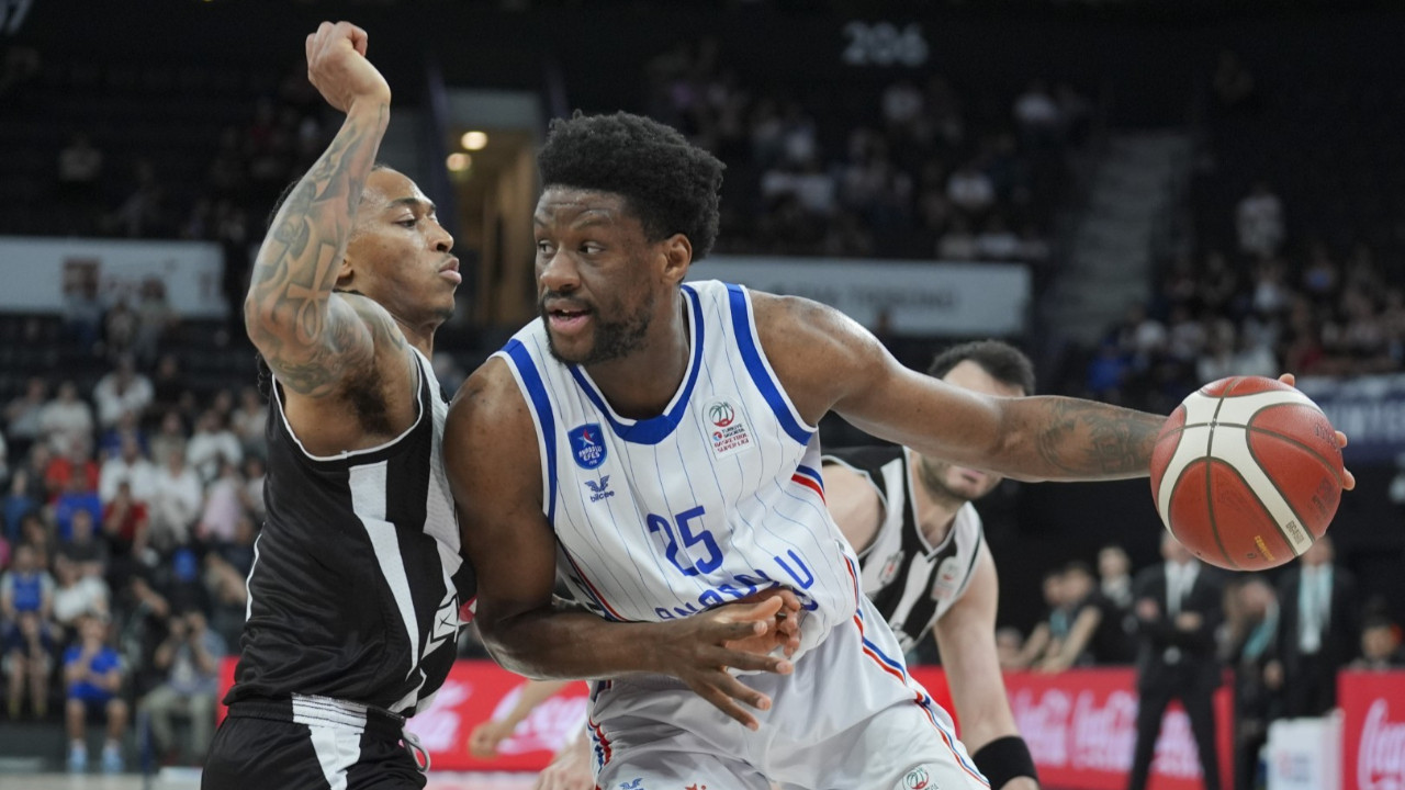 Efes kazandı, Beşiktaş ile Galatasaray eşleşti