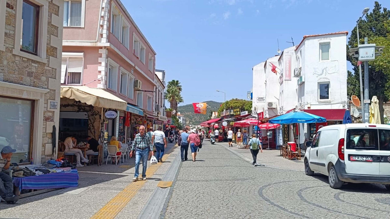 İzmir'de korkutan deprem