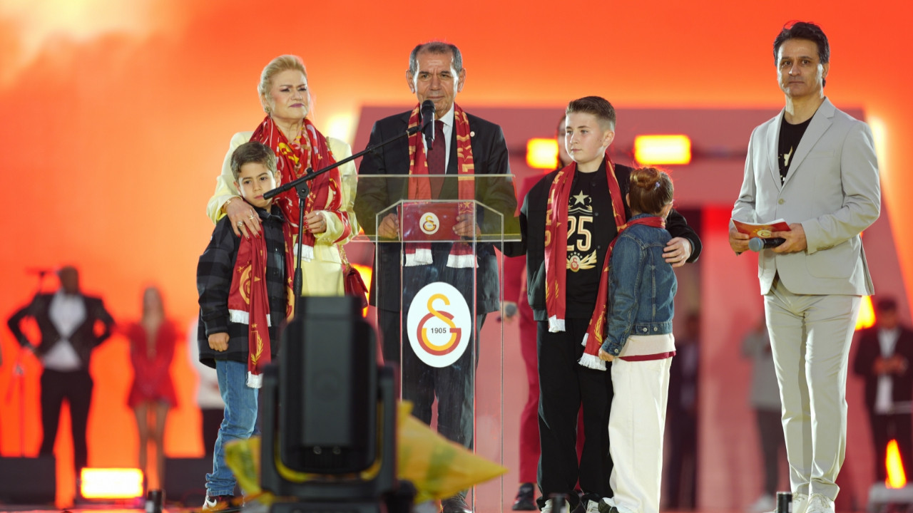 Dursun Özbek, Yenikapı'dan Fenerbahçe'ye gönderme yaptı: "Kötülüklere karşı zaferimiz!'