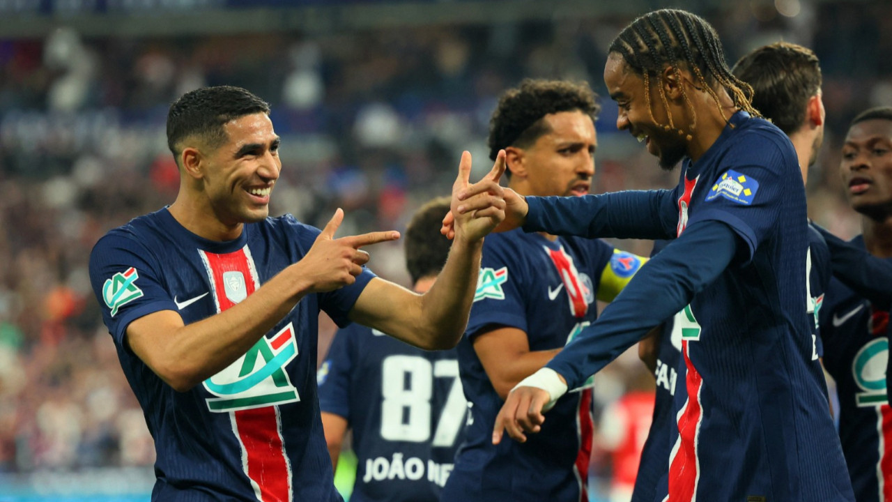PSG güle oynaya üçüncü kupasını aldı