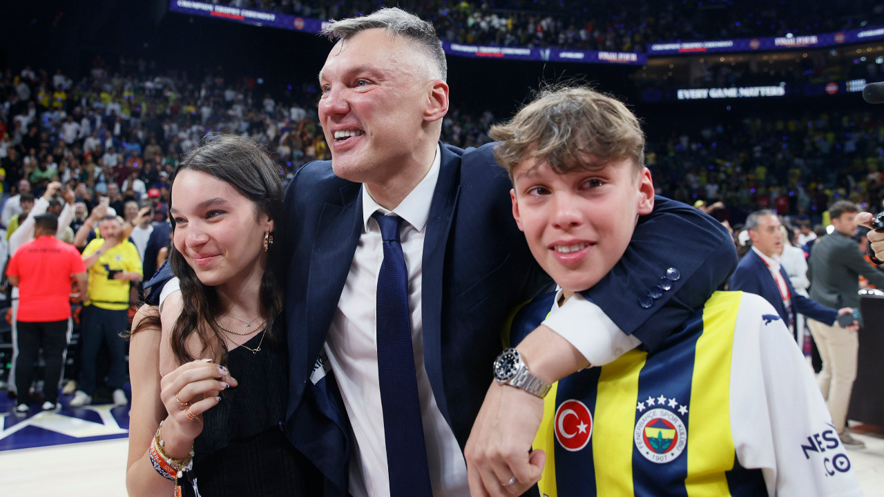 Jasikevicius'tan duygusal sözler: "Şampiyonluğu eşime armağan ediyorum"