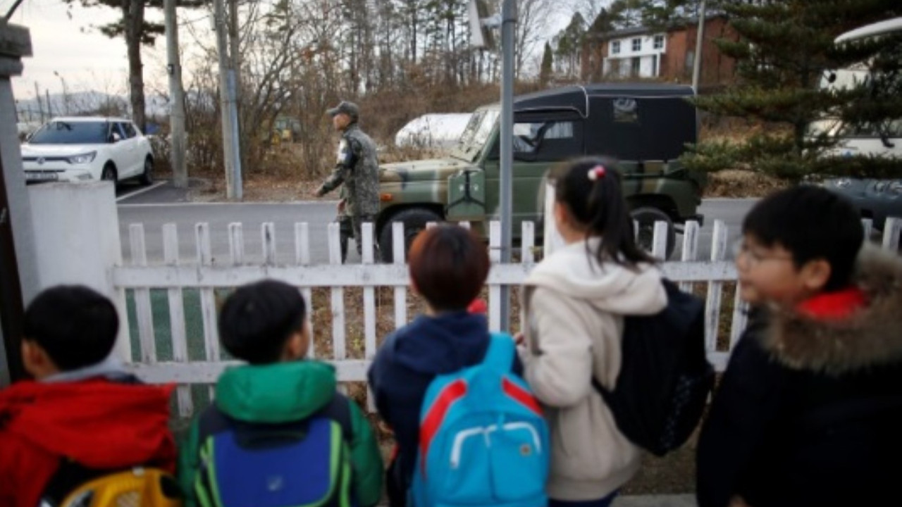Oğlunu 50 yıl sonra bulan kadın hükümete dava açtı