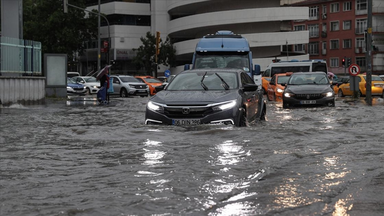 Ankara Valiliği saat vererek uyardı: Sağanak geliyor