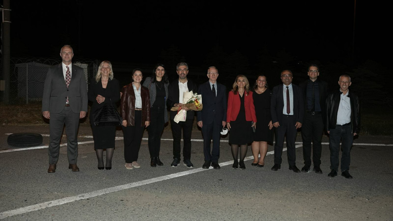 Avukat Fırat Epözdemir tahliye edildi