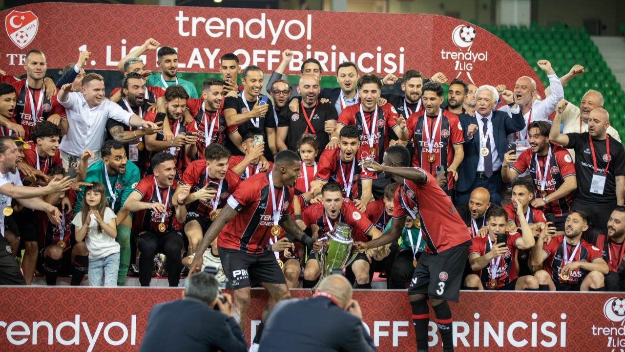 Bir sezonluk ayrılık son buldu: Üçüncü kez Süper Lig'de!