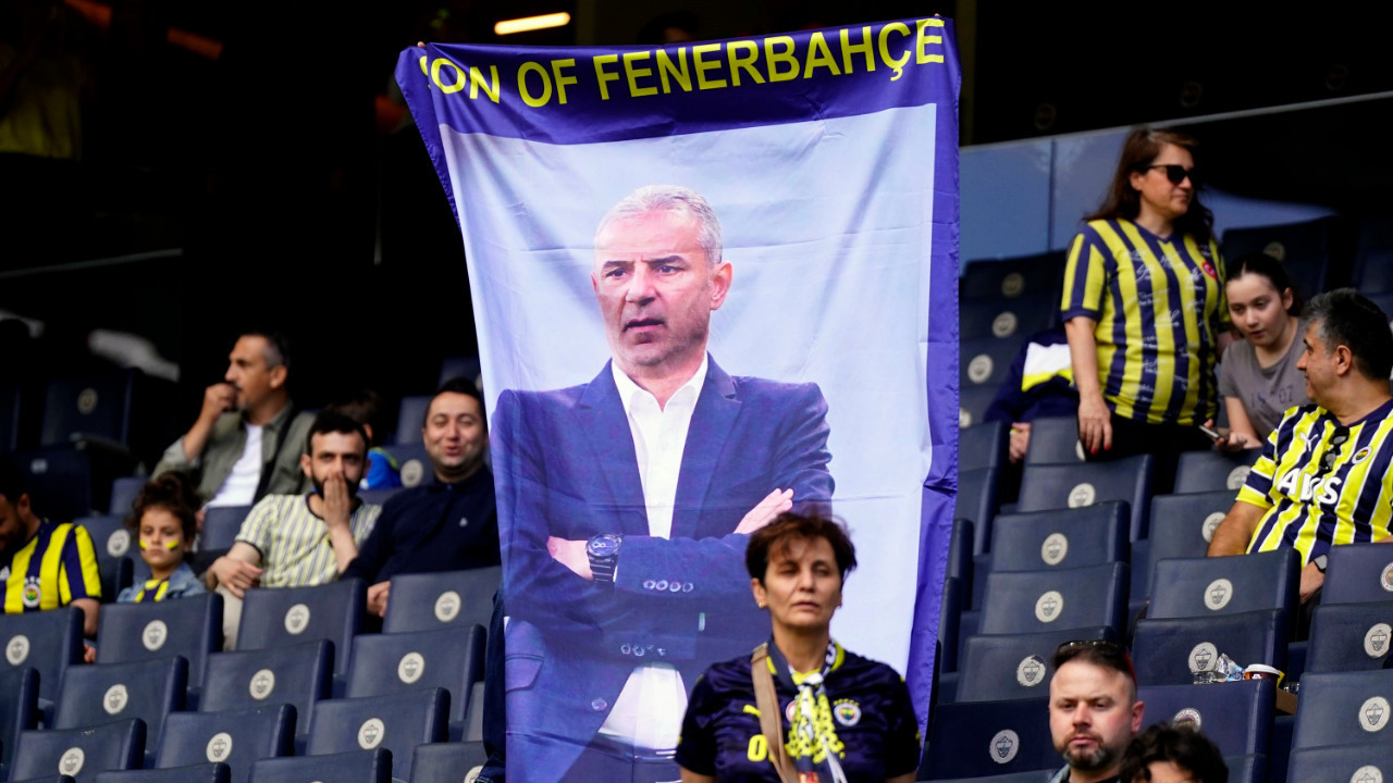 Fenerbahçe maçında kriz yaratan pankart: Polis engelledi