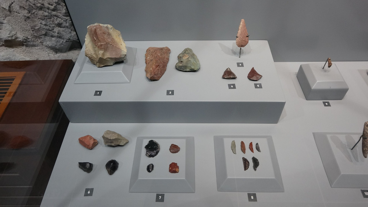 10 bin yıl öncesine ait insan izleri sergileniyor