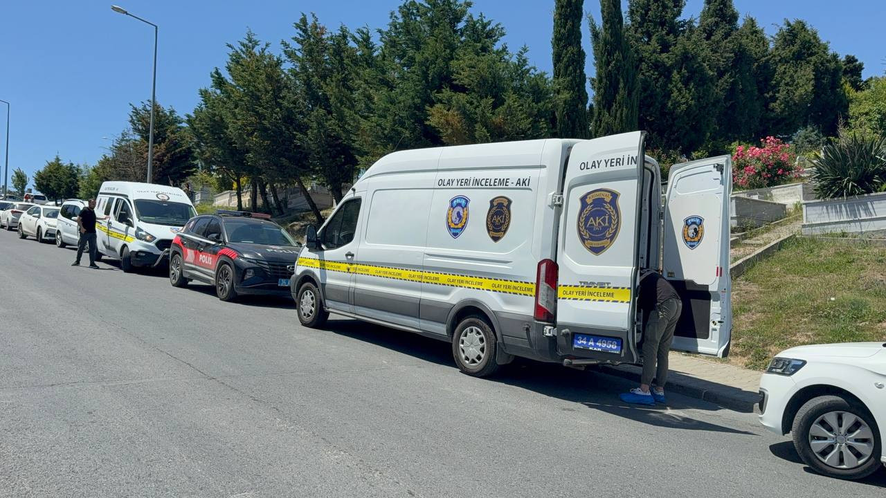 Mezarlıkta bebek cesedi bulundu