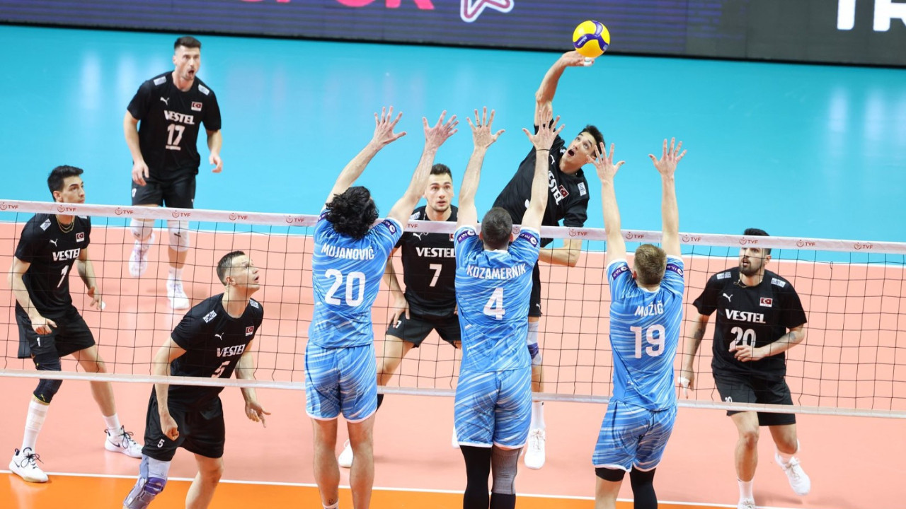 Efeler Slovenya'ya bu kez mağlup oldu