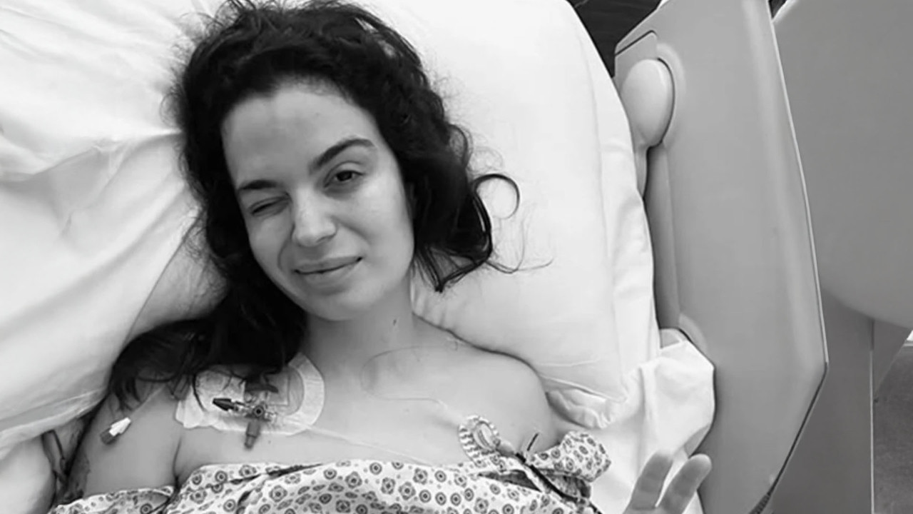 Aslı Bekiroğlu 9 saat ameliyatta kaldı: 'Yaşıyorum şükür'