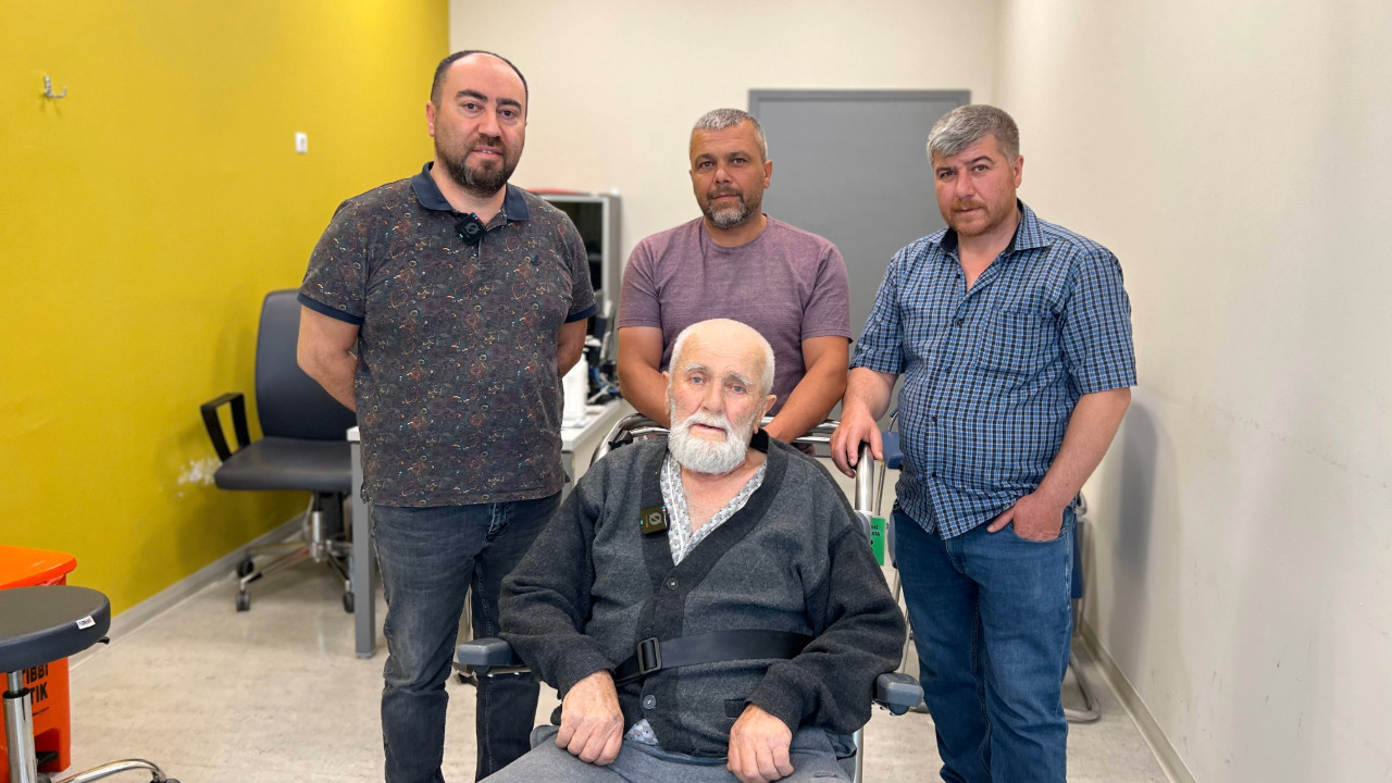 Emekli madenci zamana karşı yarışıp babasını kurtardı