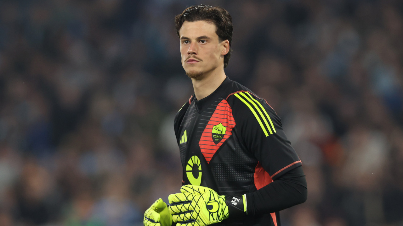 Galatasaray'ın istediği Mile Svilar için şok sözler: 'Belki kız arkadaşı yüzünden...'