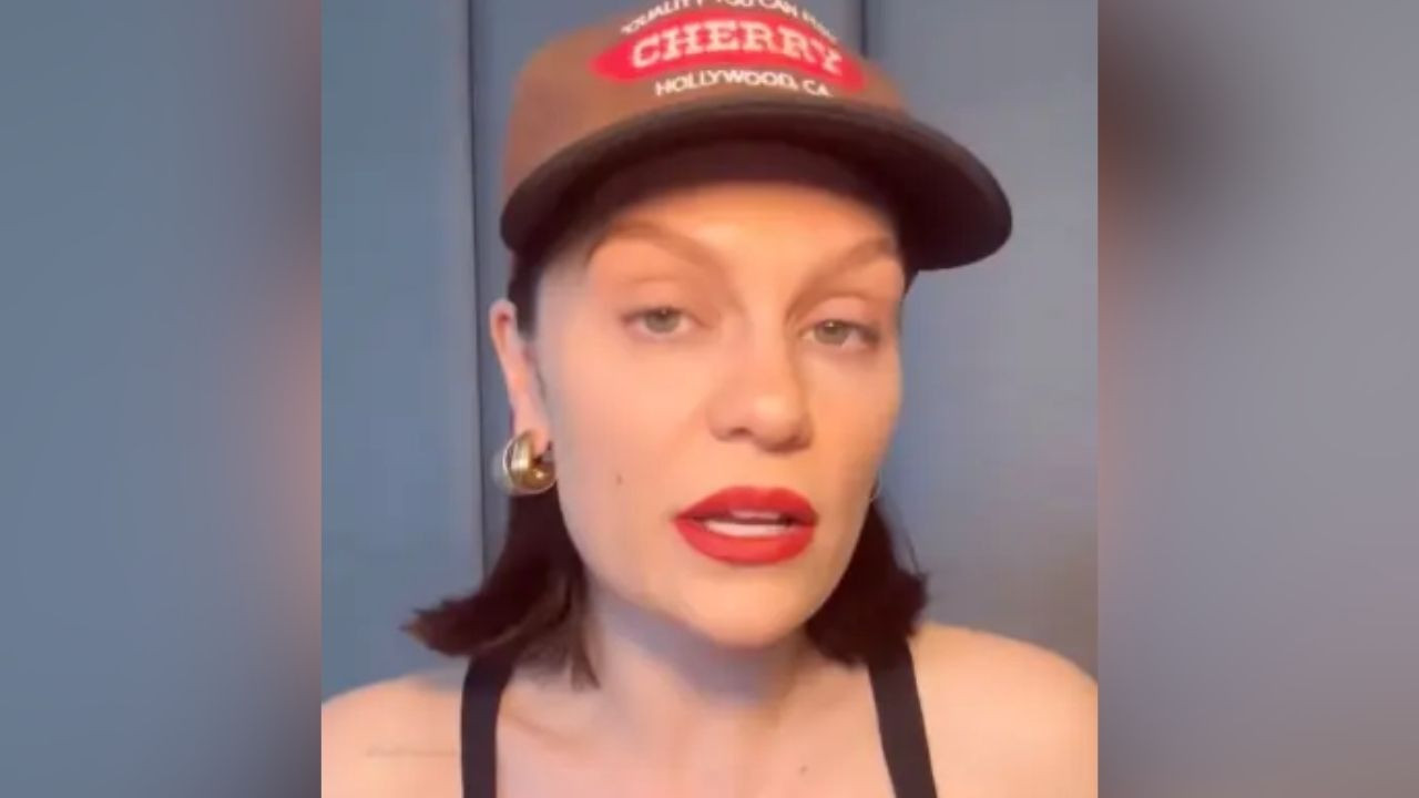 Ünlü pop yıldızı meme kanserine yakalandı