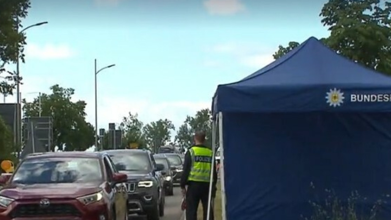 Almanya sınır kontrollerini sıkılaştırdı