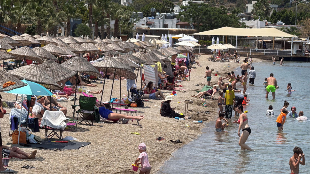 Bodrum'da sahiller doldu taştı