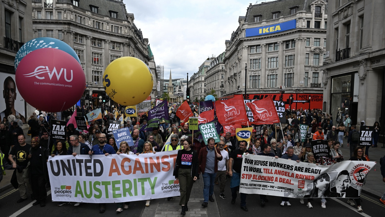 Hükümetin bütçe planı İngilizleri sokağa döktü