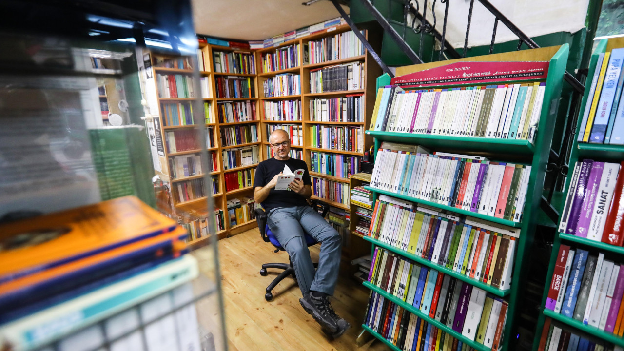 Yayıncılık sektörü krizde: Kitap basımında düşüş