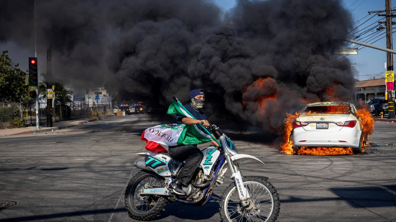 Trump'tan protestolarda maske yasağı