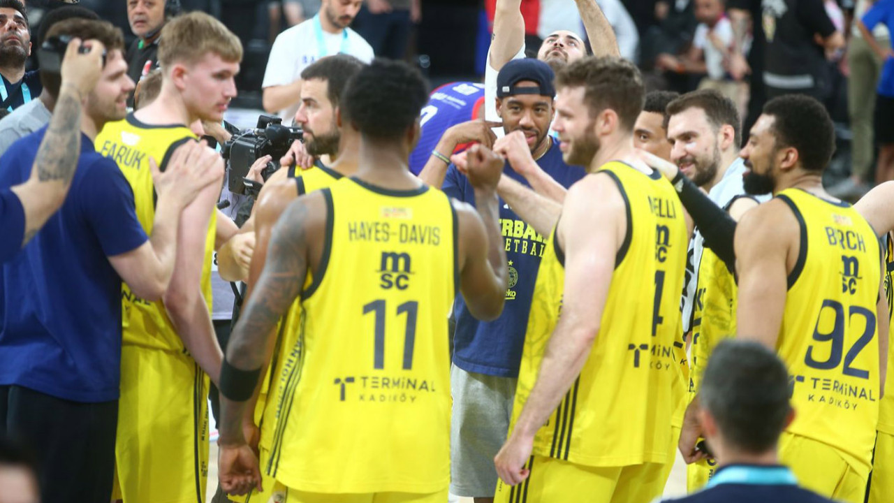 Fenerbahçe Beko finale yürüdü: Bahçeşehir Koleji’ni 3-0’la geçti