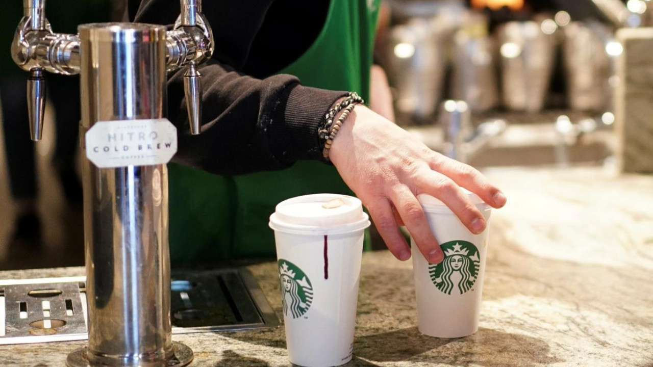 Türkiye’de zam yapan Starbucks Çin’de indirime gitti
