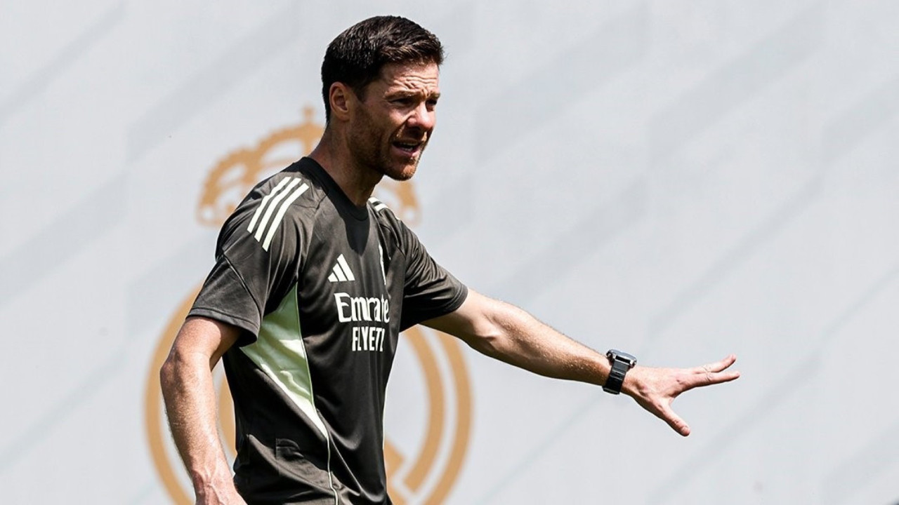 Xabi Alonso, Real Madrid'de mesaiye başladı