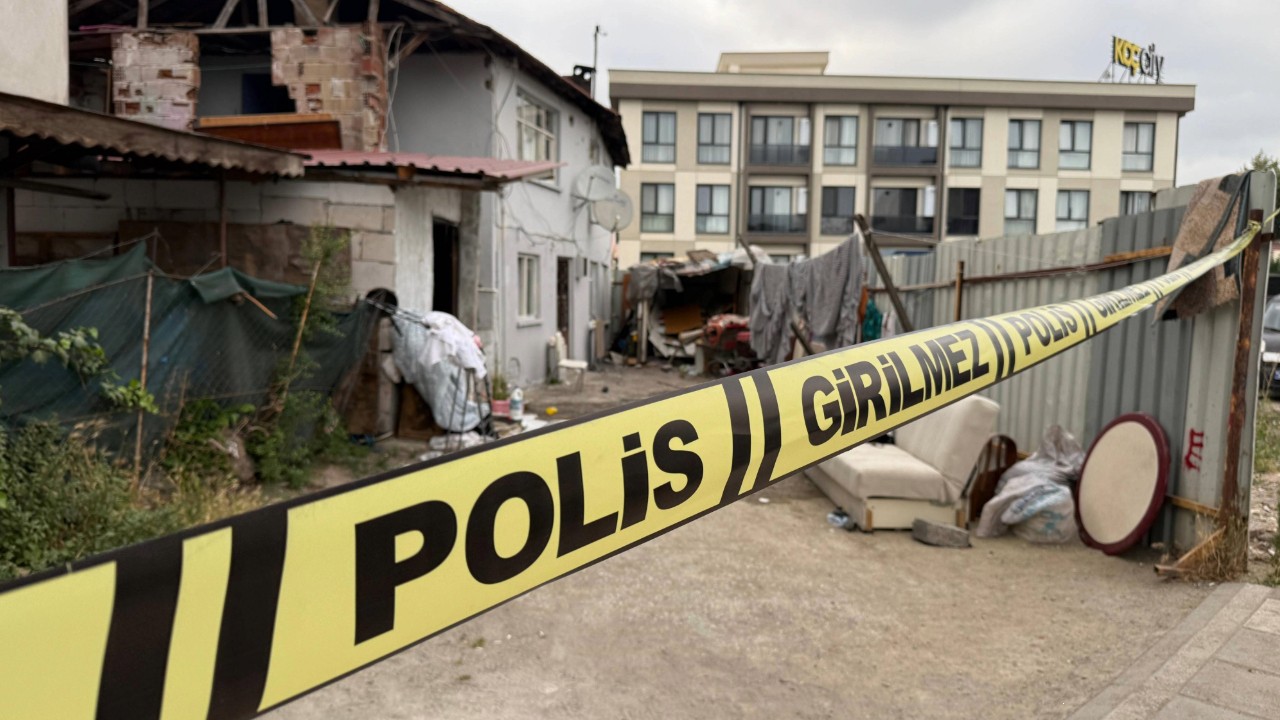 Kanlı ziyaret: Çocuklarının evinde eski eşini öldürdü