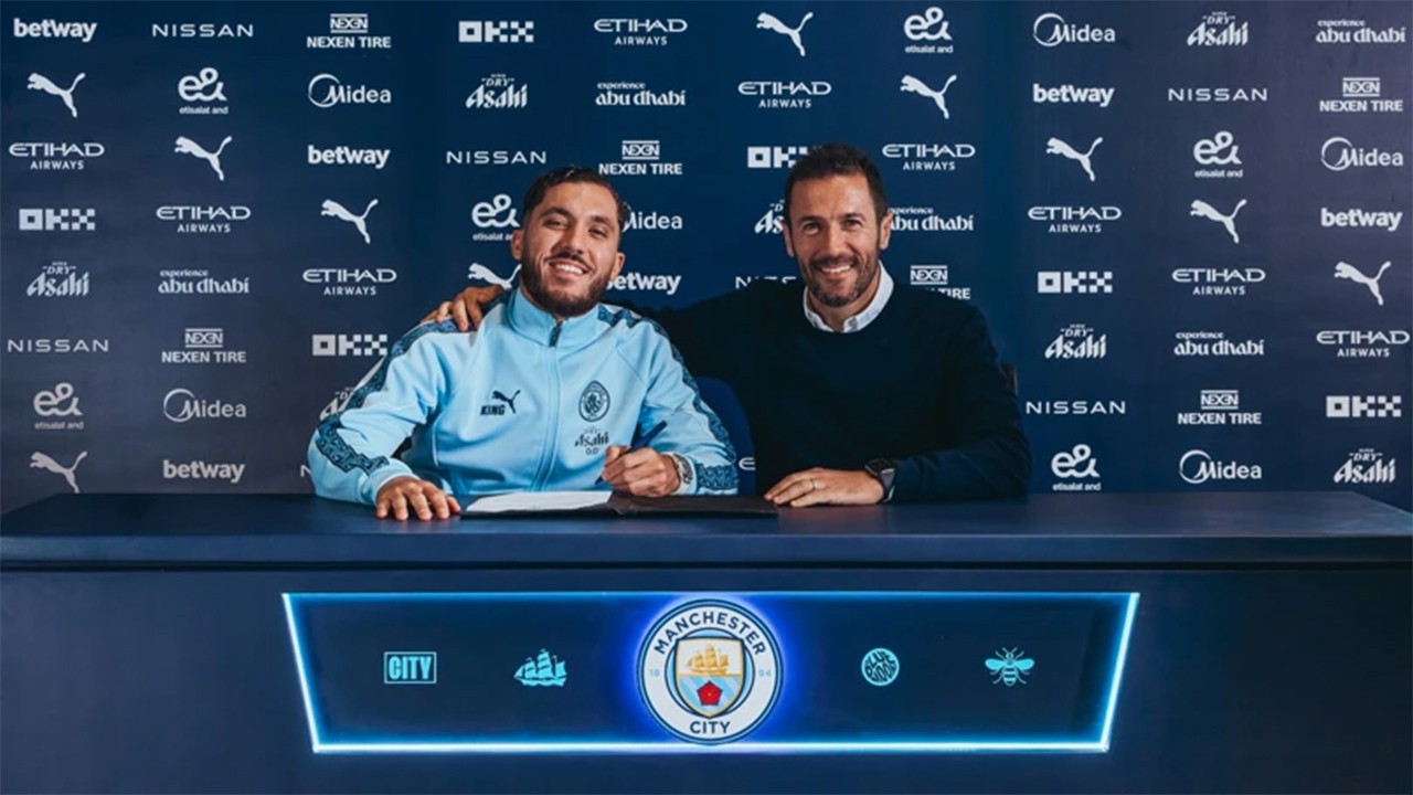 Manchester City, Rayan Cherki'yi kadrosuna kattı