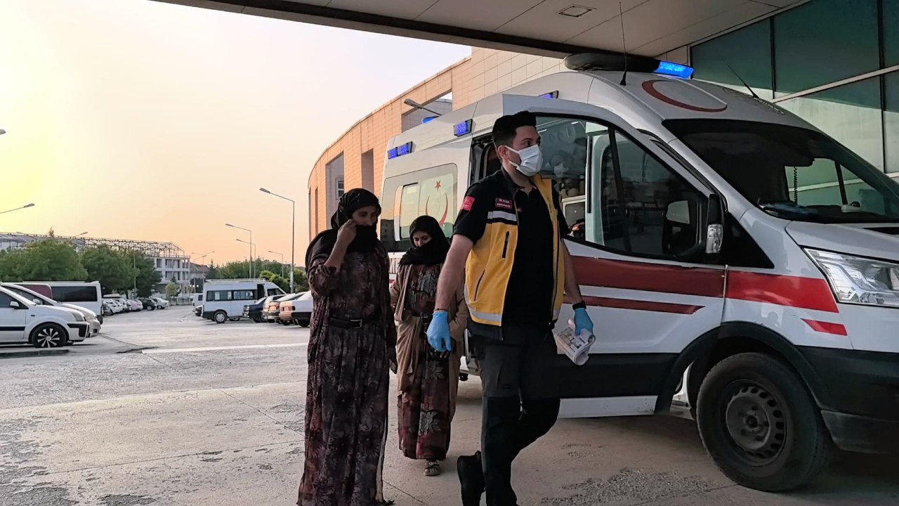 Mevsimlik işçilere pilav ikram etti: 40 kişi hastanelik oldu