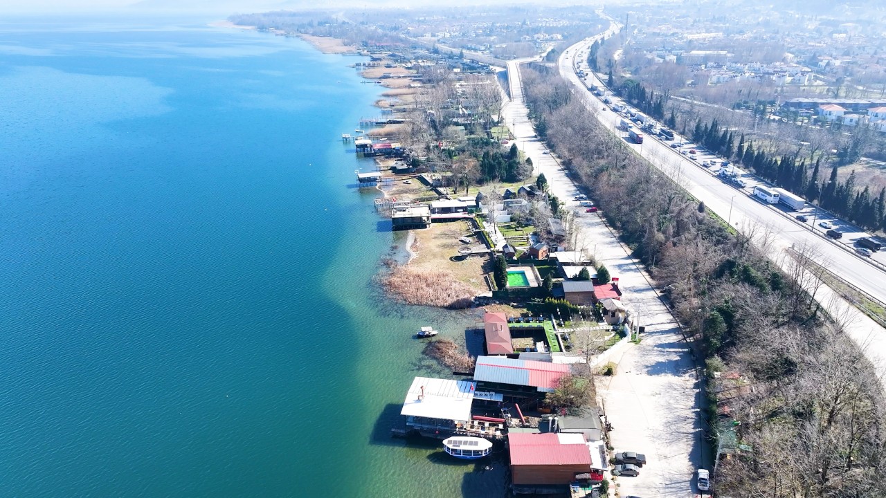 Yeni düzen iki etapta kurulacak: Sapanca Gölü kaçak yapılardan arınıyor