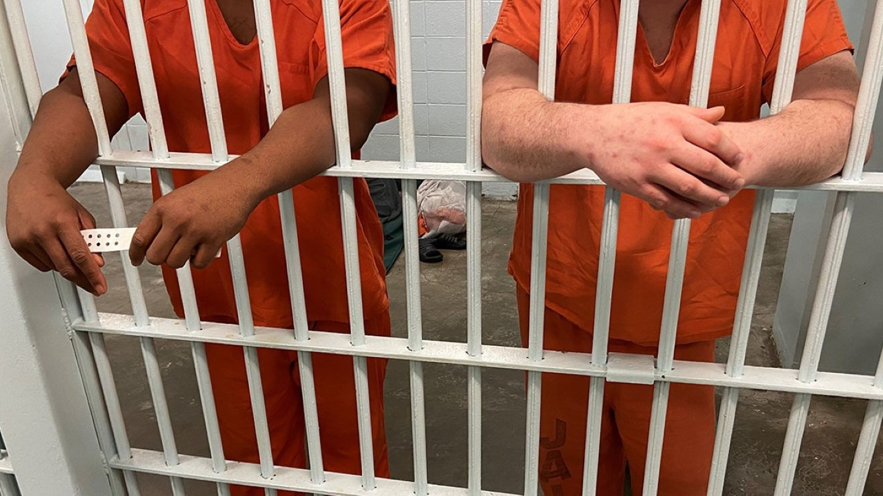 Gözaltı merkezinde isyan: Tutuklular firar etti