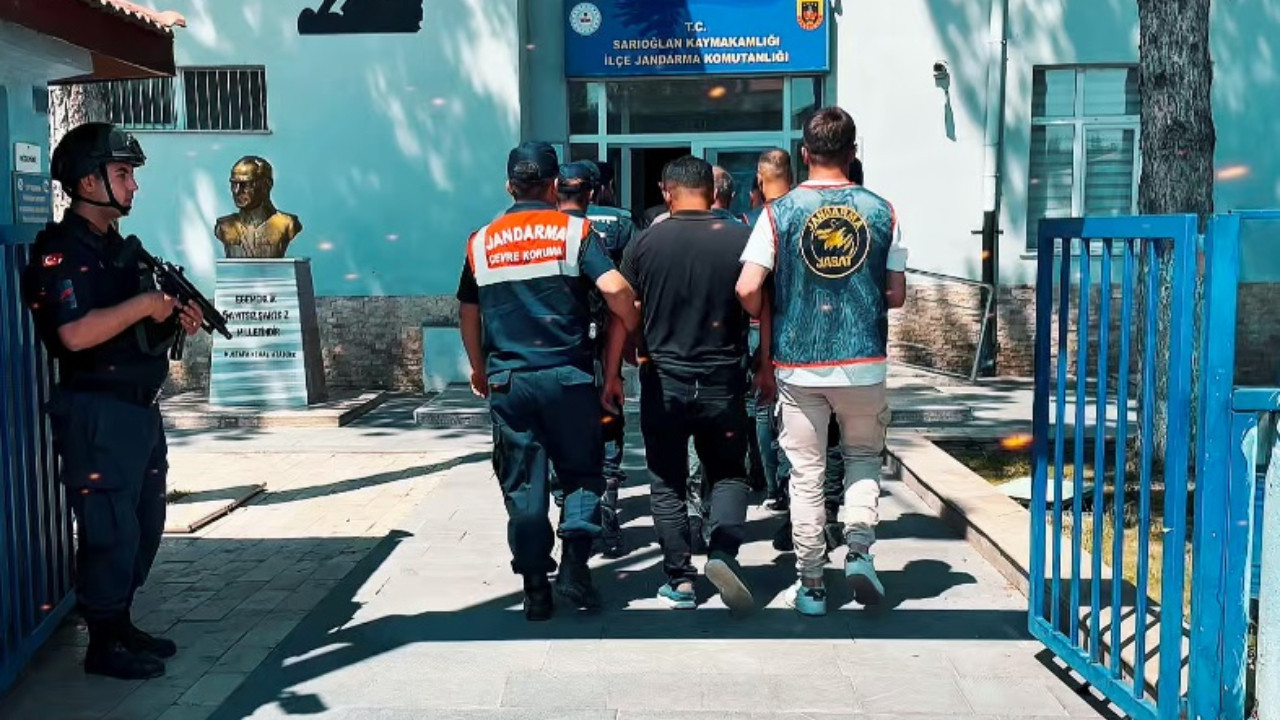 Kayseri'de köpek dövüştüren 8 kişiye gözaltı