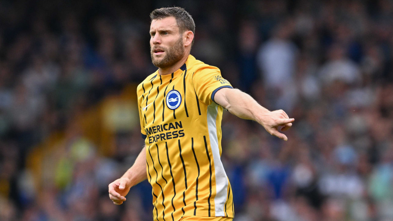 Premier Lig'in en yaşlı futbolcusu olacak: Resmen imzaladı!