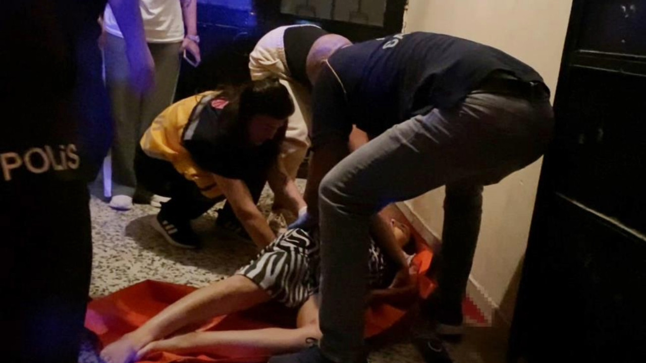 Üvey kız kardeşini öldürdü, hızını alamayıp bir kişiyi de yaraladı