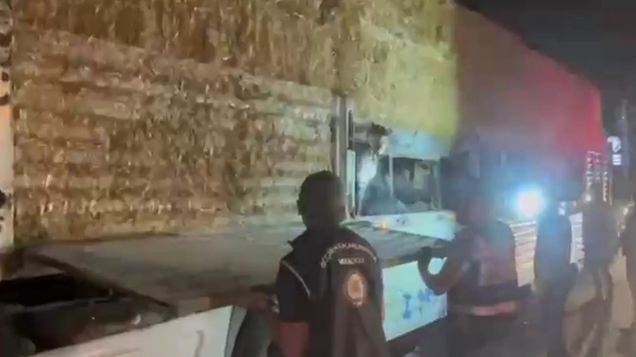 Saman balyalarının altından çıktılar! Tam 31 kişi...