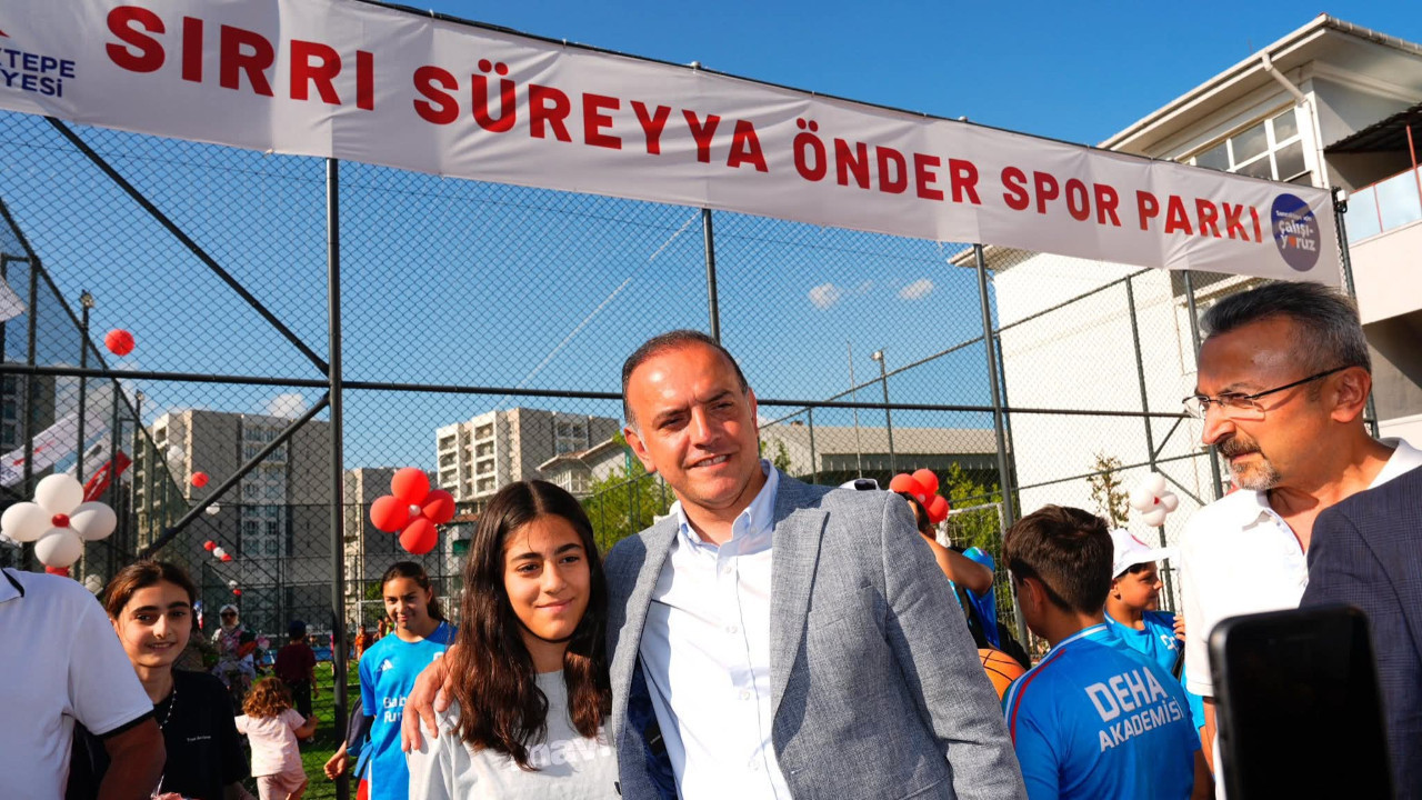 Sırrı Süreyya Önder'in adı İstanbul'da parka verildi