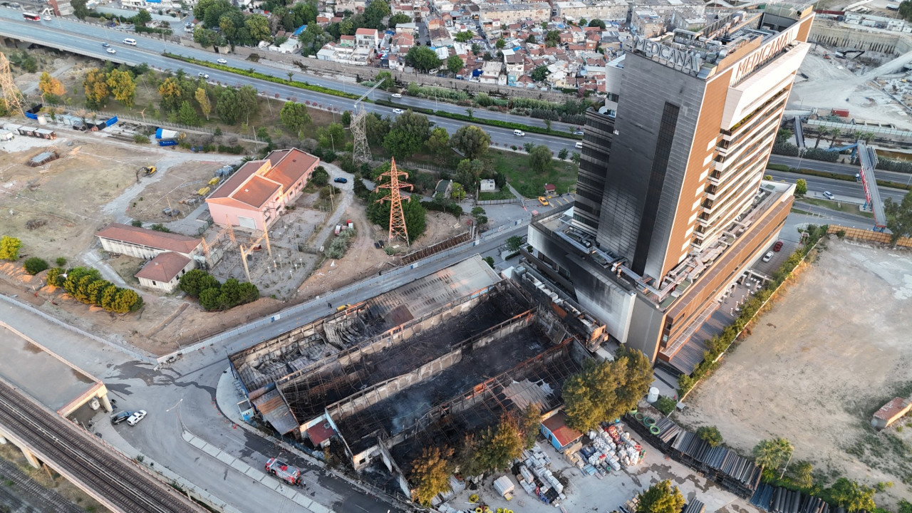 Gece boyunca yandı! Hasarı sabah ortaya çıktı