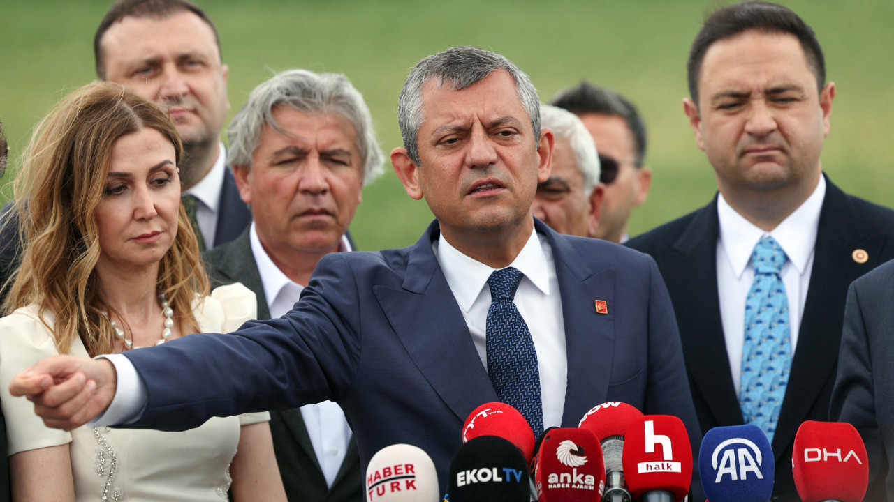 Şahitleri Özgür Özel'di: Cezaevindeki törenin fotoğrafları hâlâ verilmedi