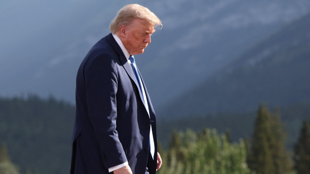 Trump, İran'a saldırı planlarına onay verdi