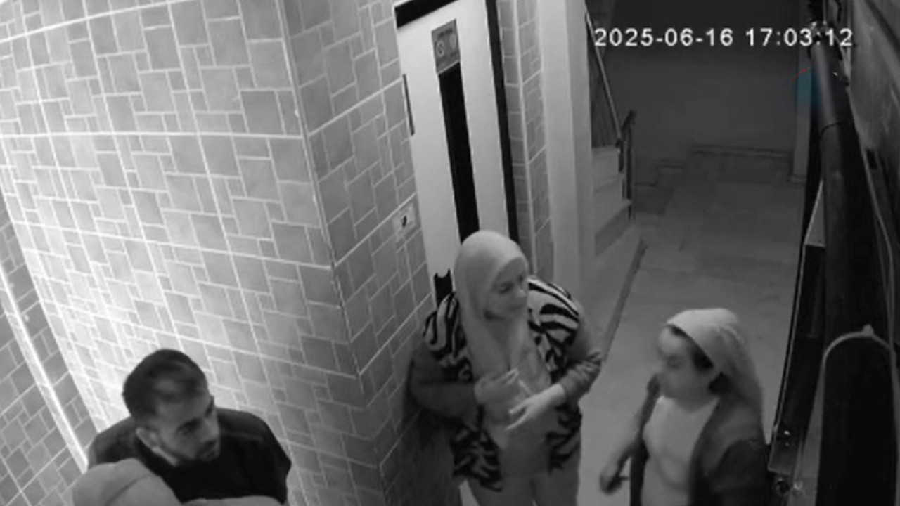 Çocukların kavgasına aileler karıştı: Yumruklar havada uçuştu