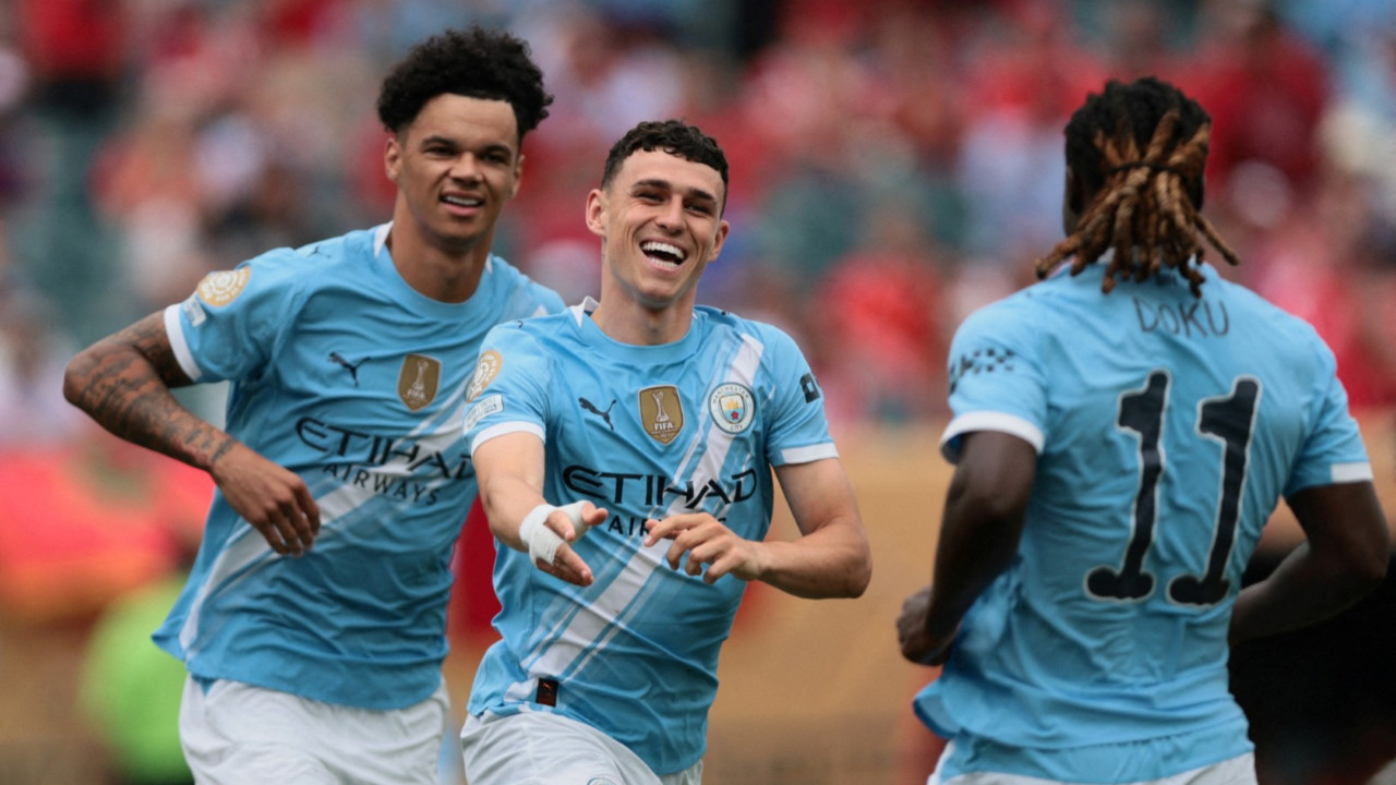 Manchester City ilk yarıda kazandı