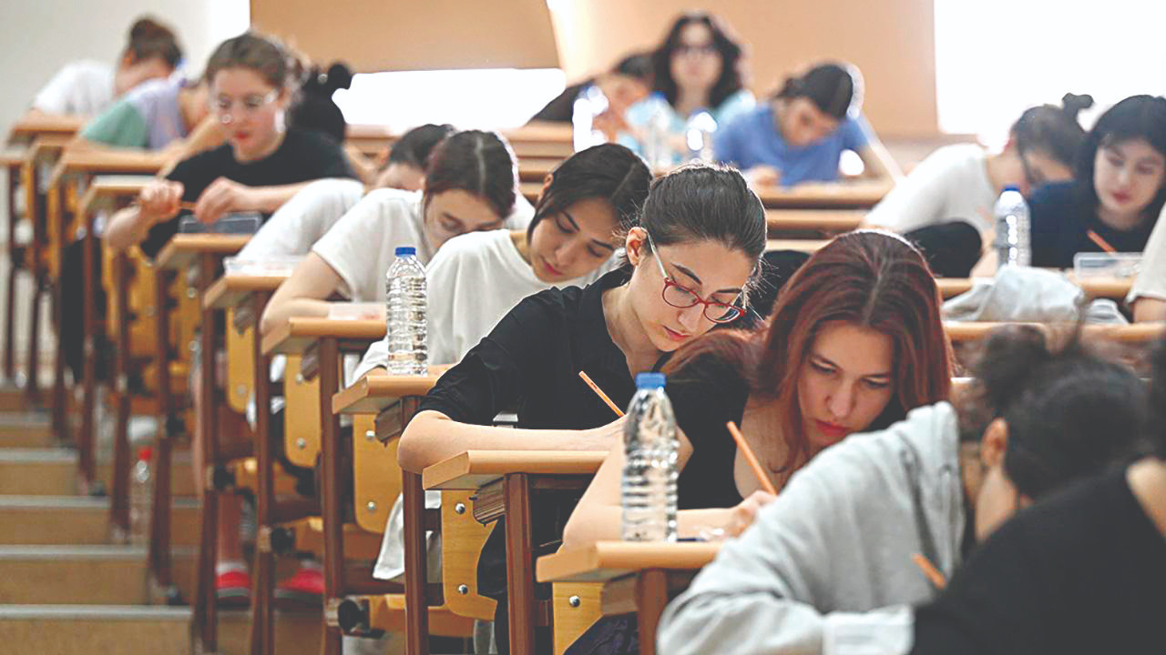 YÖK’ün kasasına 1 milyar lira